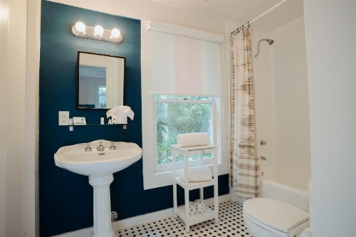 Selina Miami River image 23